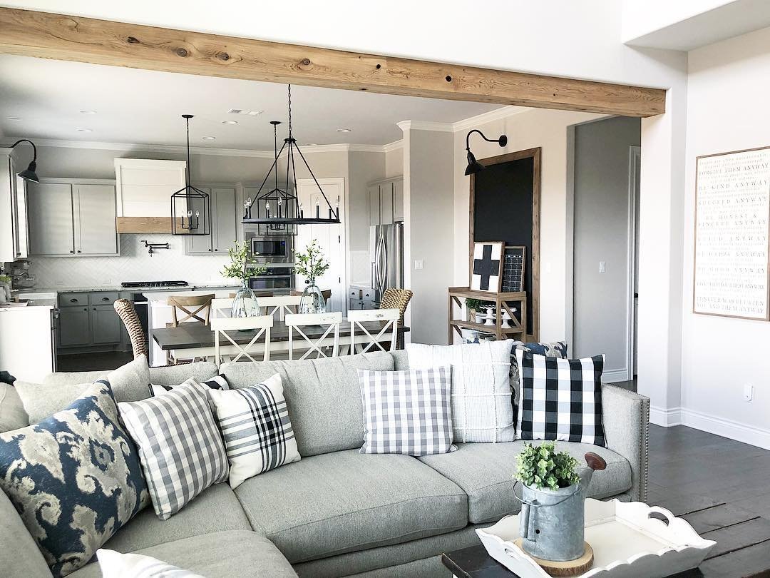 Buffalo Check: Black & White Year-Round Home Decor Ideas