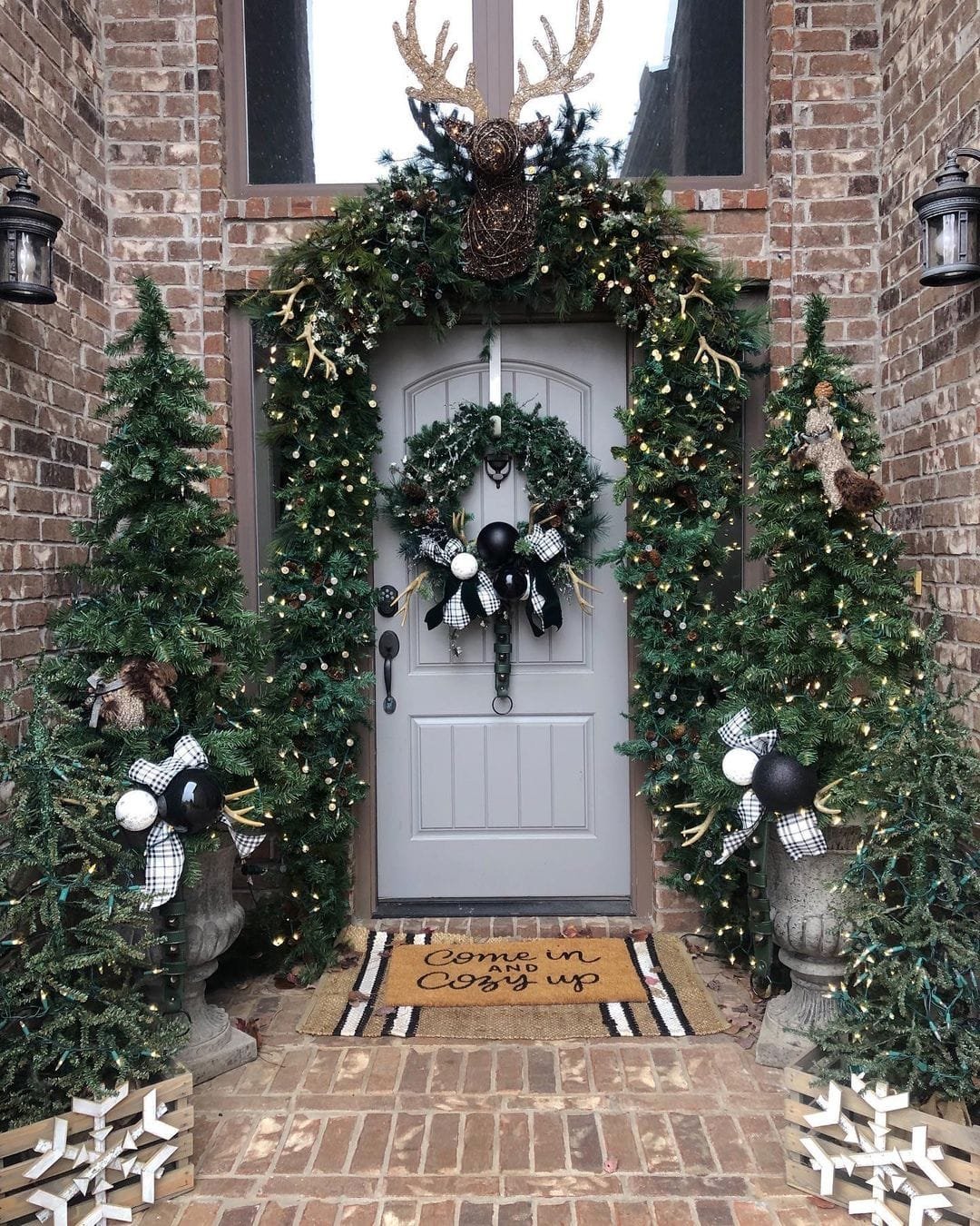Winter-front-porch-decor
