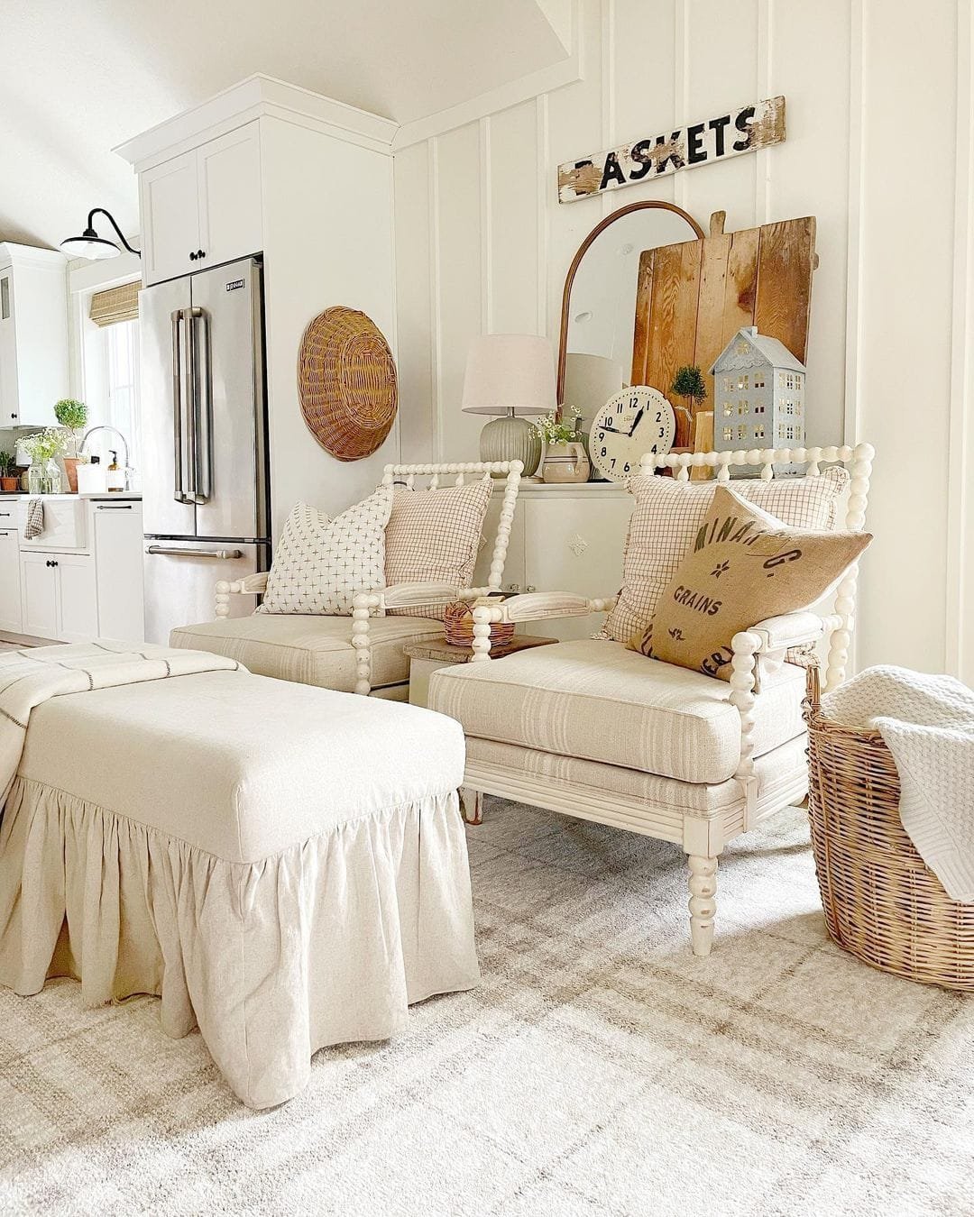 area_rug_Trendy Home Hacks for a Cozy and Stylish Living Space