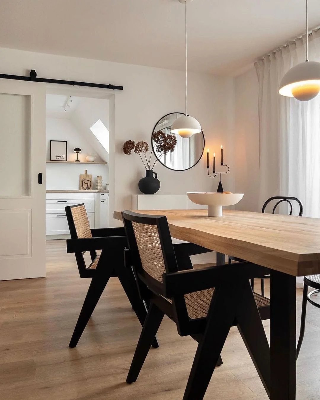 5 Essential Elements of a Minimalist Dining Room