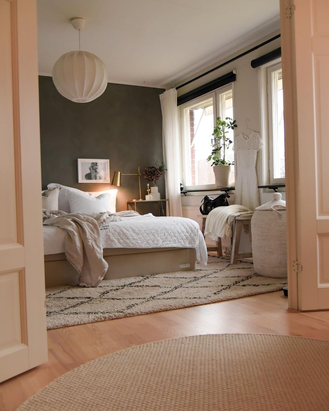 Scandinavian Bedroom Decor: The Perfect Blend of Minimalism and Coziness